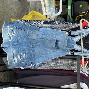 American eagle short overalls